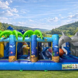 HJ19 Ocean Park with slides and obstacle course