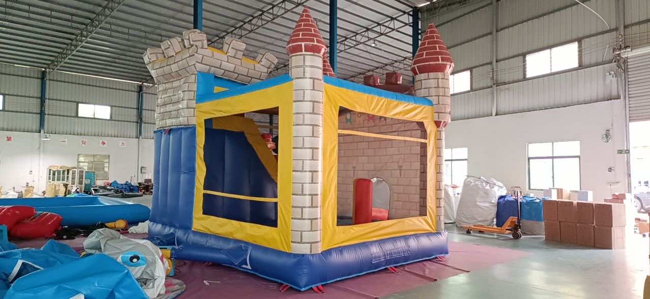 Kastély csúszdás, akadályos légvár - Image 4