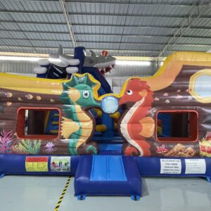 HJ26 Cápa csúszdás, akadályos légvár